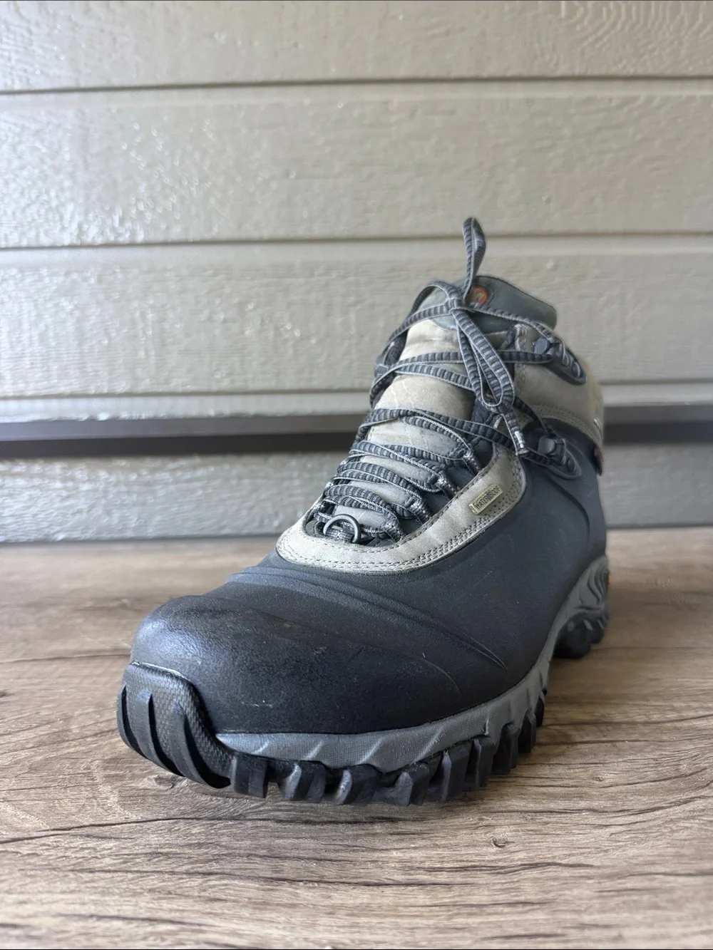 Merrell Men's Waterproof POLARTEC Hiking Boot - Black and Gray size 11.5